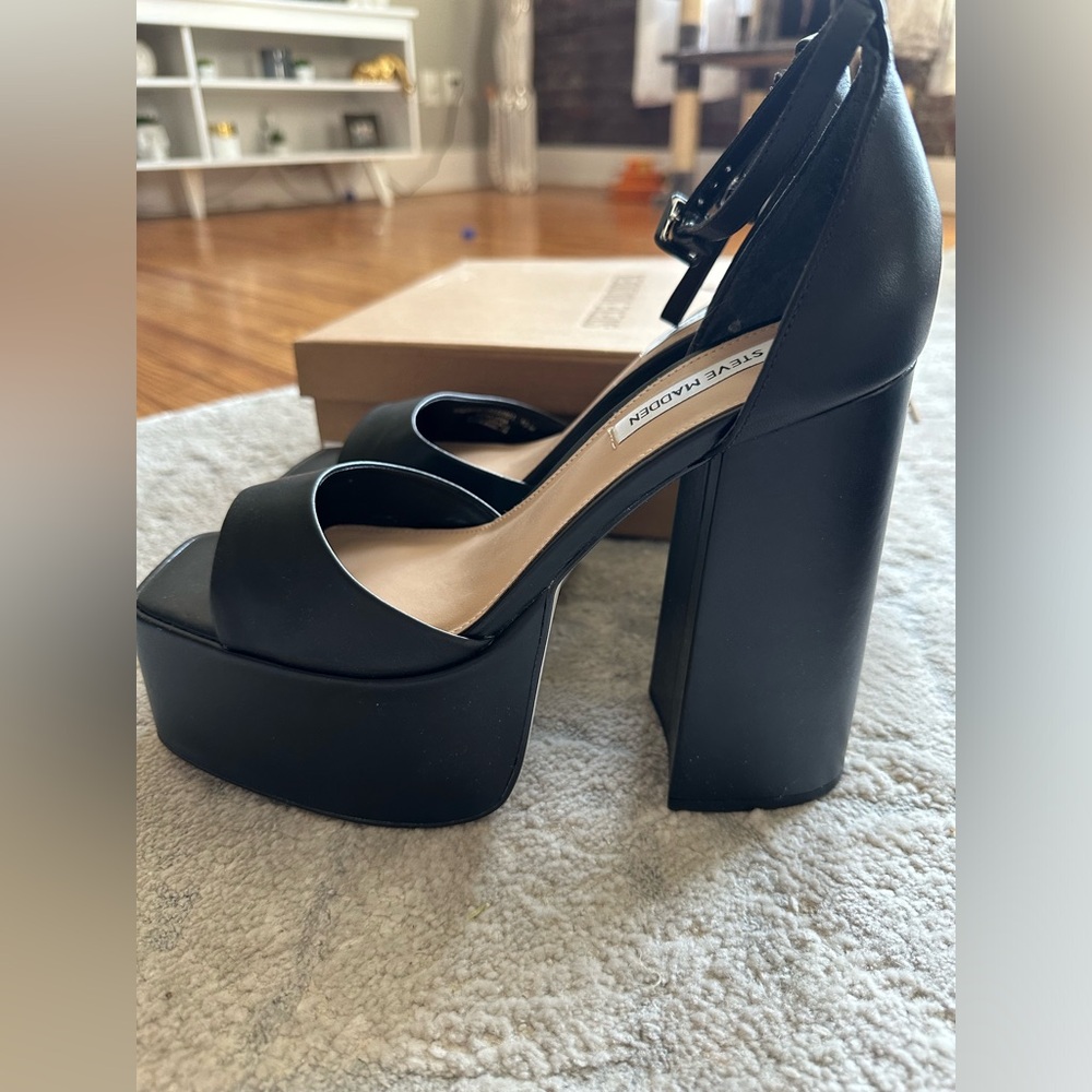 Brand New Steve Madden Kassiani Platform-10